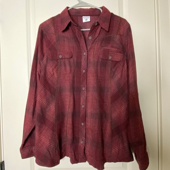Columbia Women’s XL Plaid Flannel Button-Up Shirt Outdoor Western Style - Picture 1 of 10